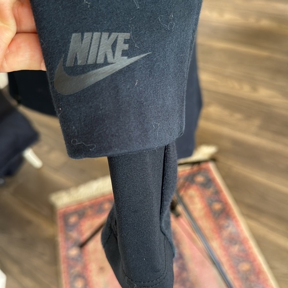 Nike women’s Sportswear Tech Fleece Jacket black size large - Picture 8 of 15